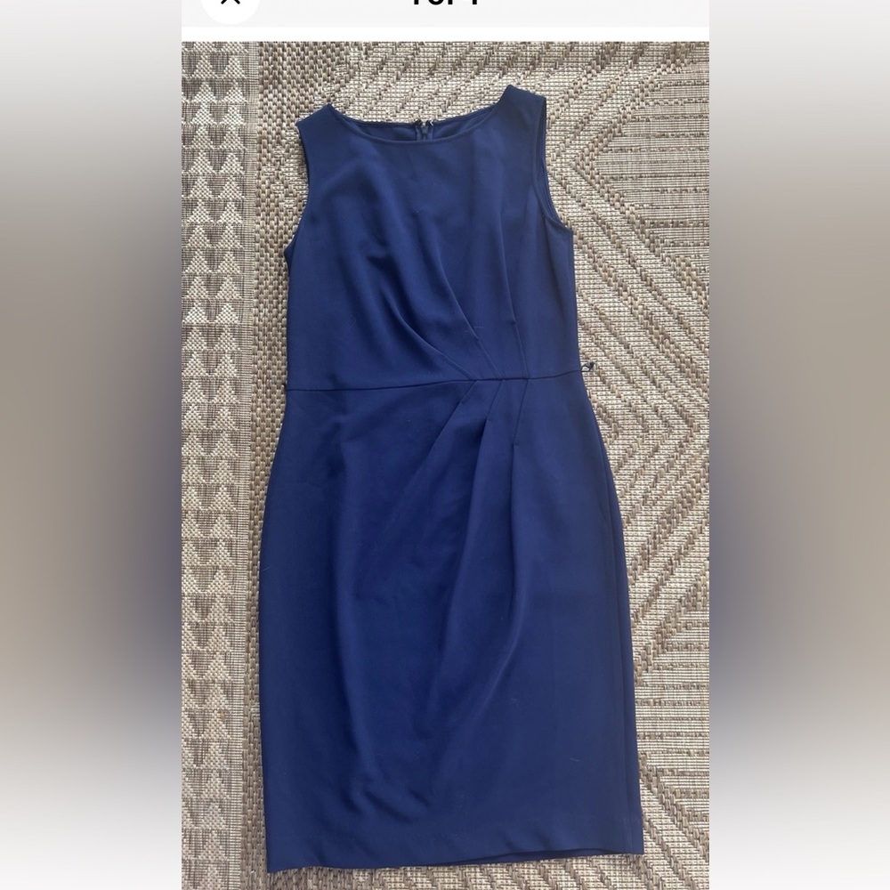 St. John Basics Sheath Dress 6 Navy Blue Sleeveless Cinch Waist Classic Spring